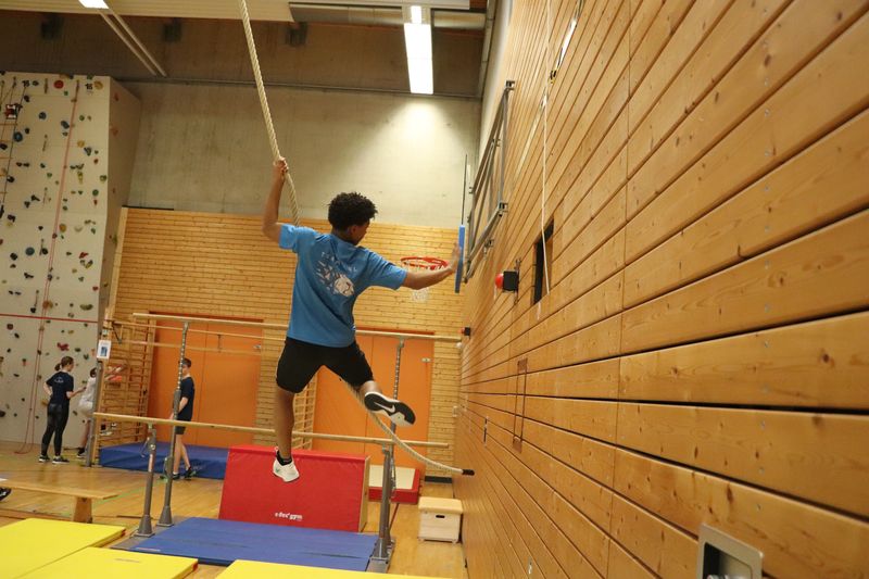 04/05/23 Athlétisme/Ninja Warriors/Badminton/Padel